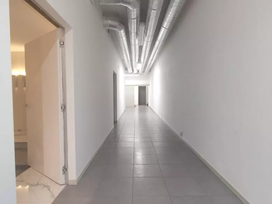 Immagine 13 di Attività commerciale in affitto  in VIA ROMA a Sarnico
