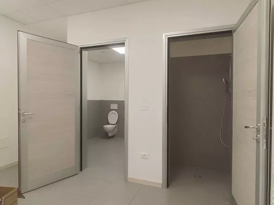 Immagine 14 di Attività commerciale in affitto  in VIA ROMA a Sarnico