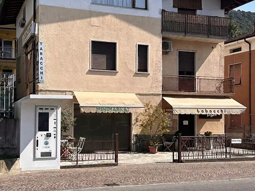 Immagine 1 di Attività commerciale in vendita  in Via Mazzini a Paratico