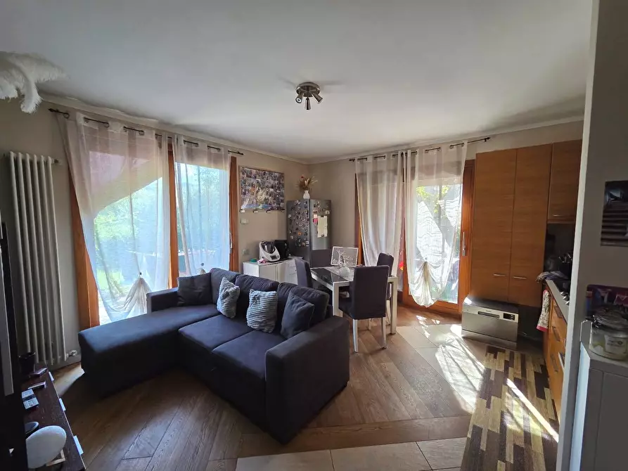 Immagine 1 di Appartamento in vendita  in via gabriele camozzi a Adrara San Martino