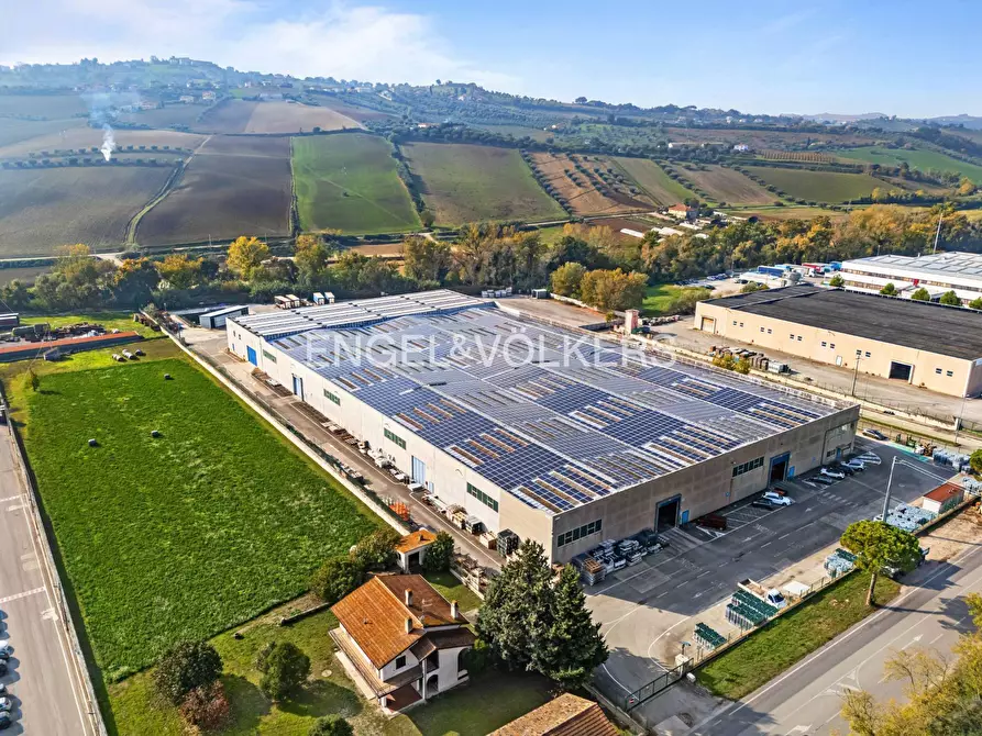 Immagine 1 di Capannone industriale in vendita  in via dell'industria 71 a Tortoreto
