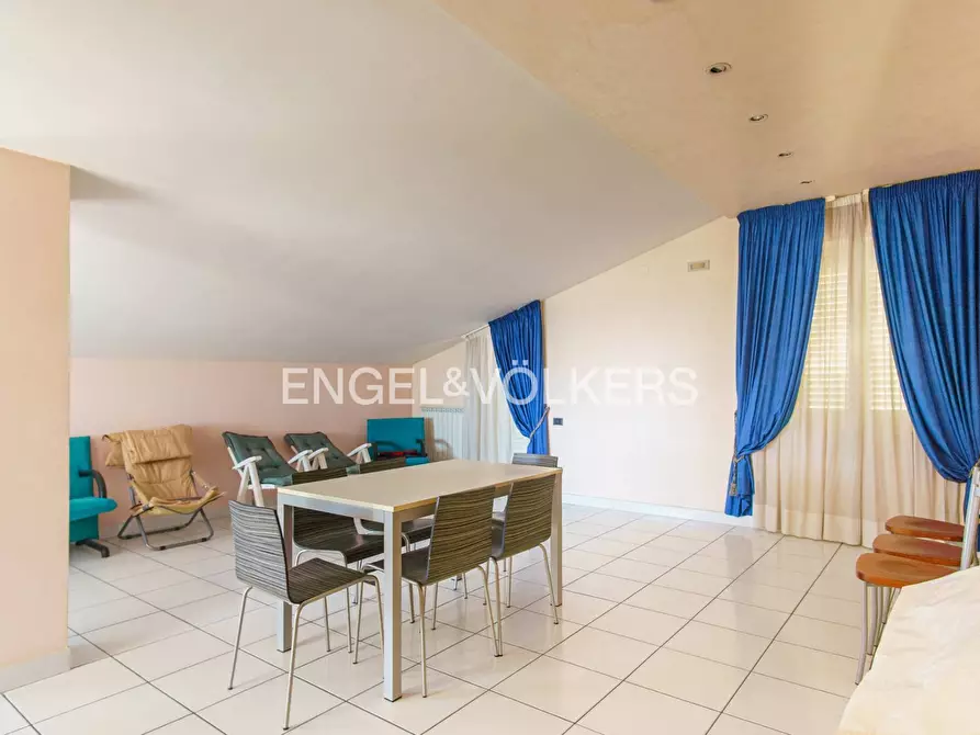 Immagine 29 di Palazzo in vendita  in Via Crisologo 44 a Pescara