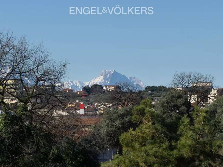 Immagine 39 di Palazzo in vendita  in Via Crisologo 44 a Pescara