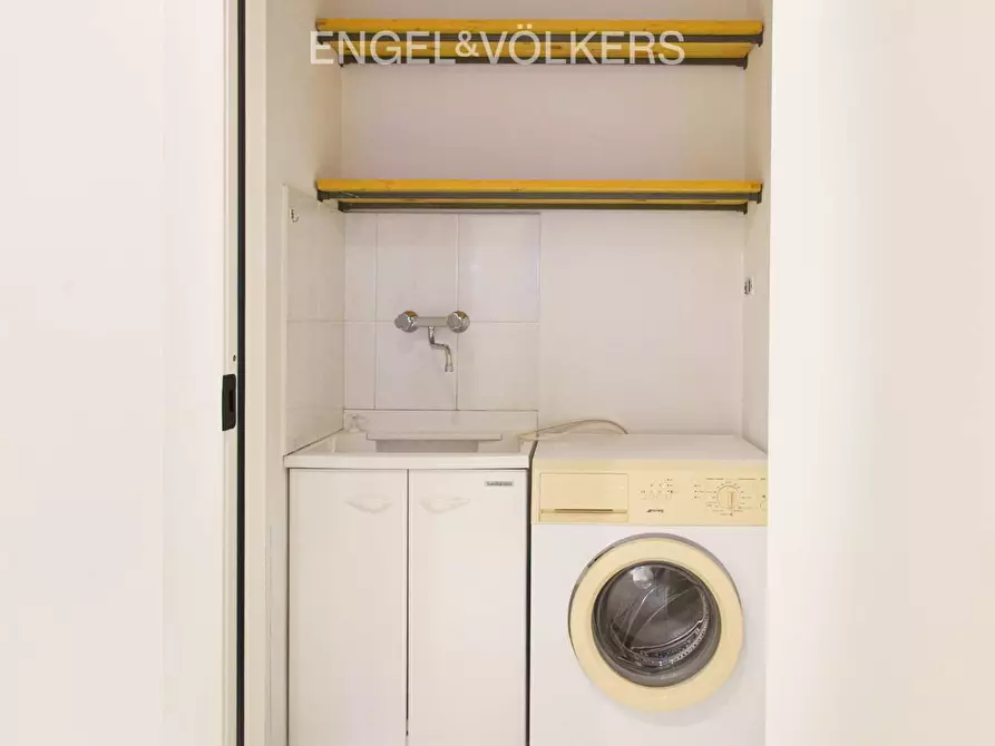 Immagine 34 di Palazzo in vendita  in Via Crisologo 44 a Pescara