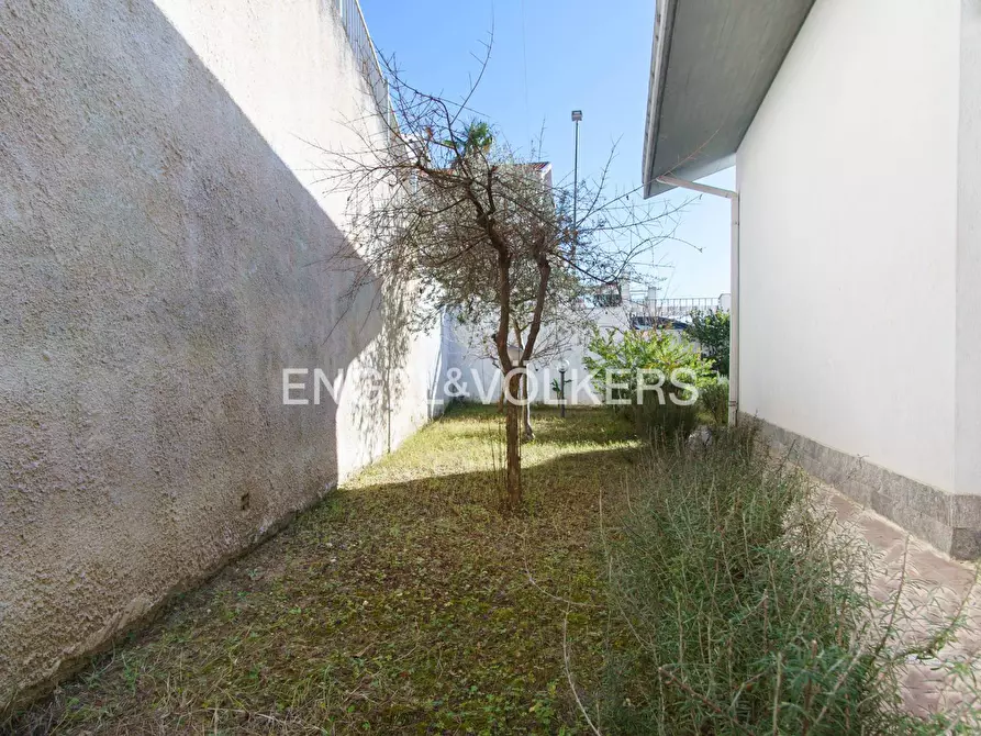 Immagine 41 di Palazzo in vendita  in Via Crisologo 44 a Pescara