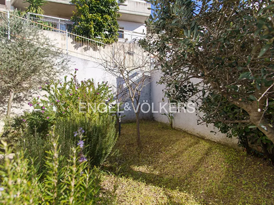 Immagine 42 di Palazzo in vendita  in Via Crisologo 44 a Pescara