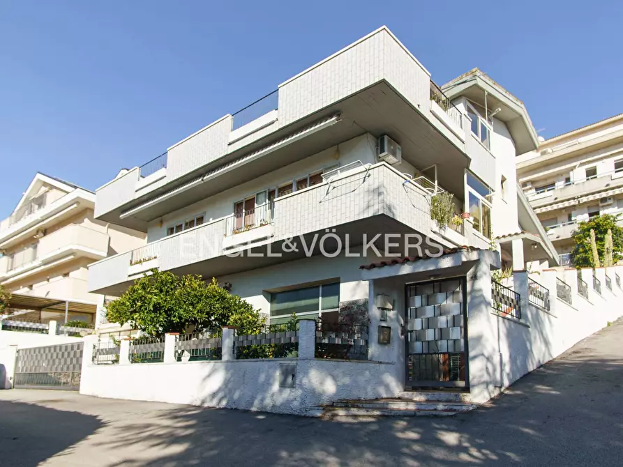 Immagine 1 di Palazzo in vendita  in Via Crisologo 44 a Pescara