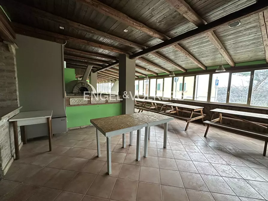 Immagine 2 di Locale commerciale in vendita  in via santa lucia snc a Silvi