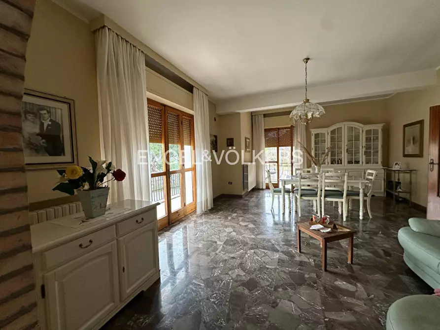 Immagine 11 di Locale commerciale in vendita  in via santa lucia snc a Silvi