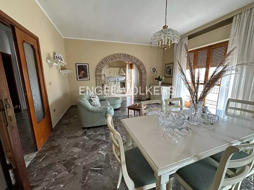 Immagine 12 di Locale commerciale in vendita  in via santa lucia snc a Silvi