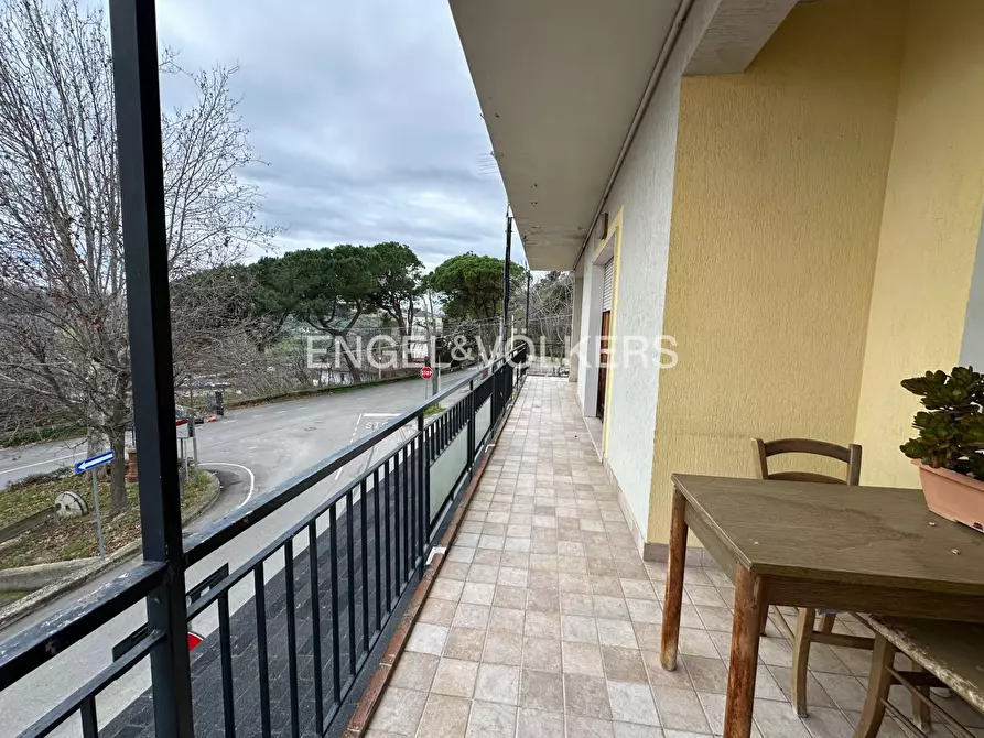 Immagine 18 di Locale commerciale in vendita  in via santa lucia snc a Silvi