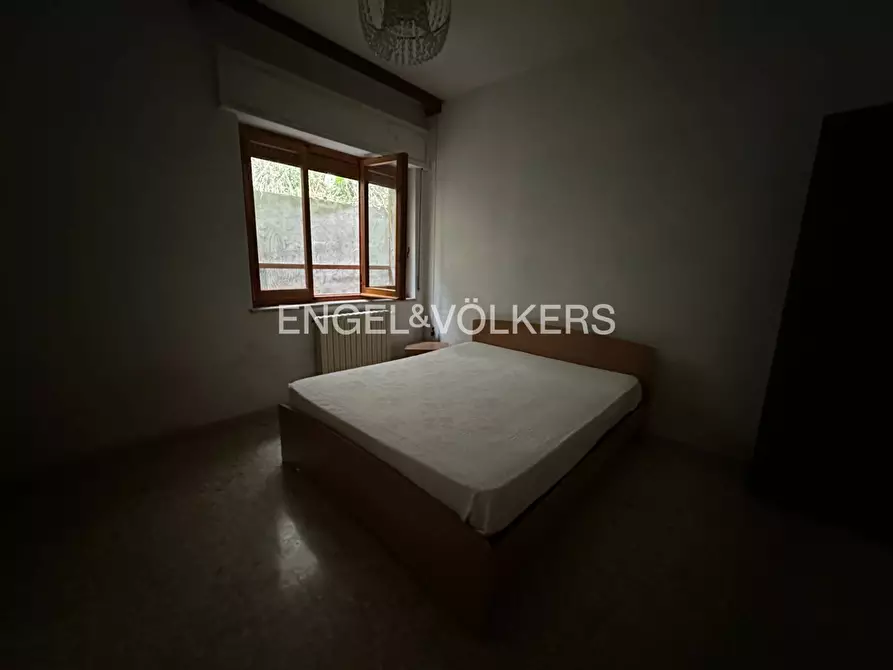 Immagine 21 di Locale commerciale in vendita  in via santa lucia snc a Silvi