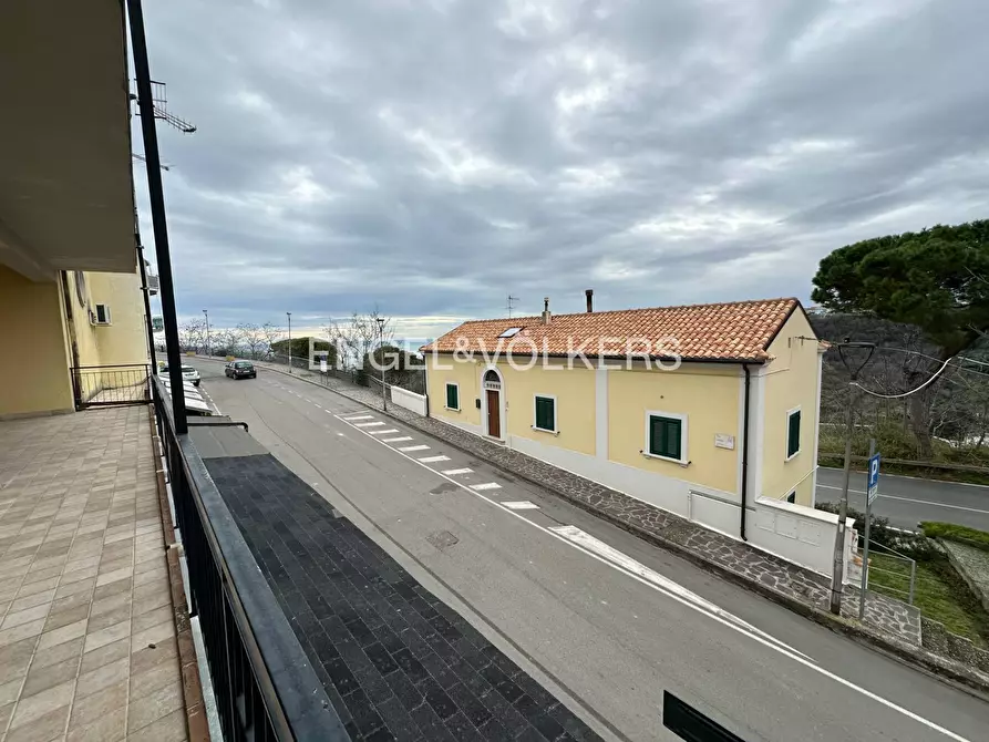 Immagine 22 di Locale commerciale in vendita  in via santa lucia snc a Silvi