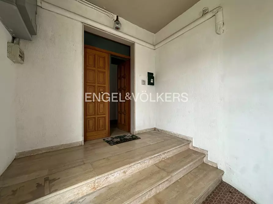 Immagine 23 di Locale commerciale in vendita  in via santa lucia snc a Silvi