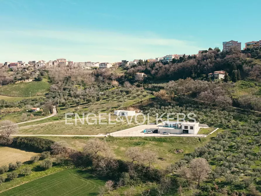 Immagine 42 di Villa in vendita  in Contrada Fonte Signora a Petacciato