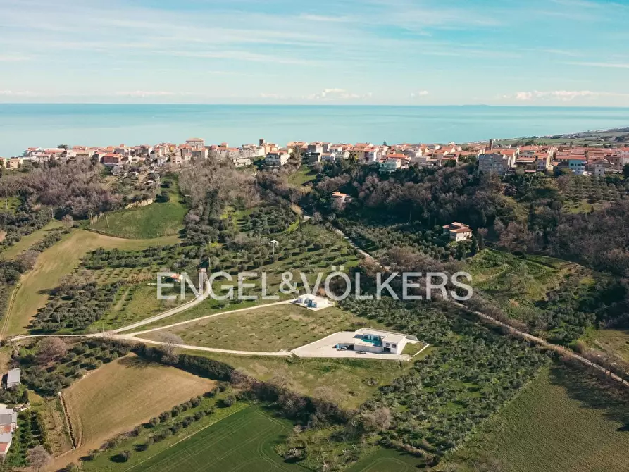 Immagine 2 di Villa in vendita  in Contrada Fonte Signora a Petacciato