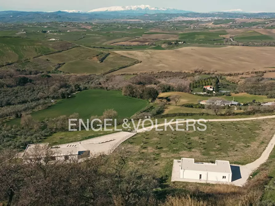 Immagine 44 di Villa in vendita  in Contrada Fonte Signora a Petacciato
