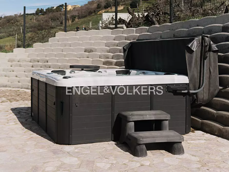 Immagine 25 di Villa in vendita  in Contrada Fonte Signora a Petacciato