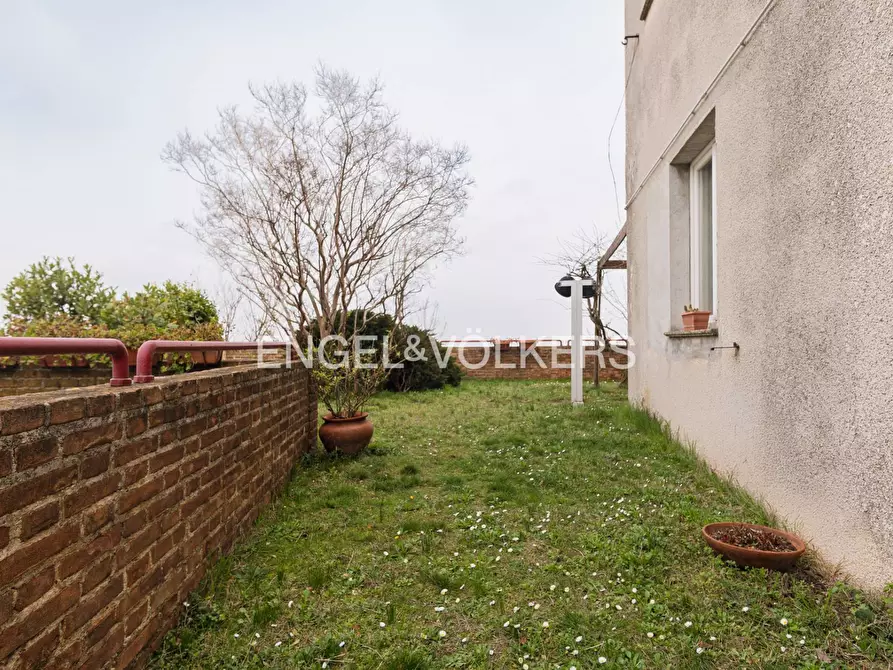 Immagine 26 di Villa in vendita  in STRADA PRIVATA II 6 a Guardiagrele