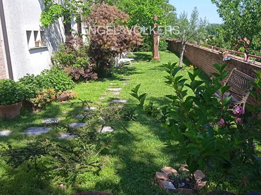 Immagine 29 di Villa in vendita  in STRADA PRIVATA II 6 a Guardiagrele
