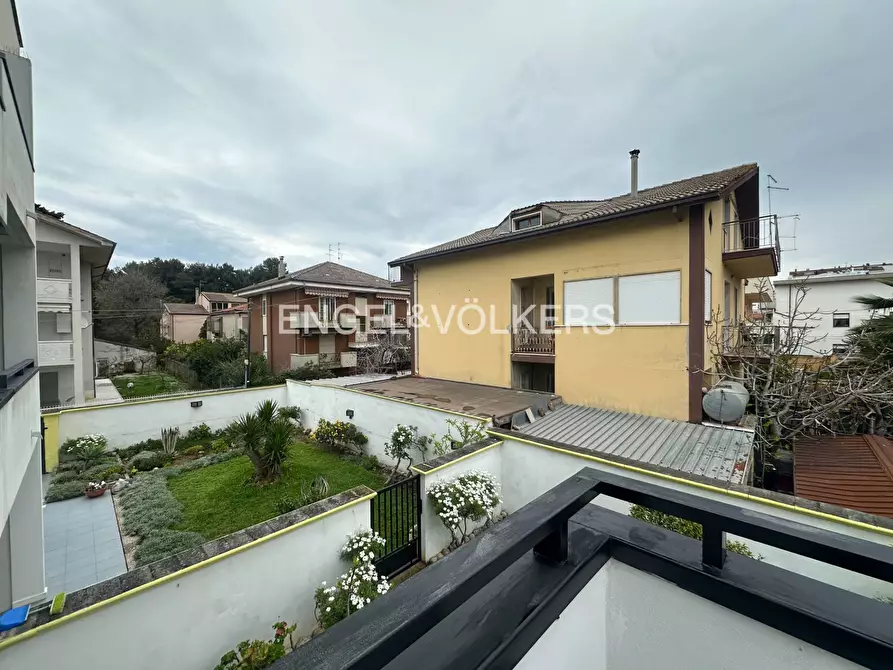 Immagine 14 di Appartamento in vendita  in VIA AVEZZANO 6 a Pescara