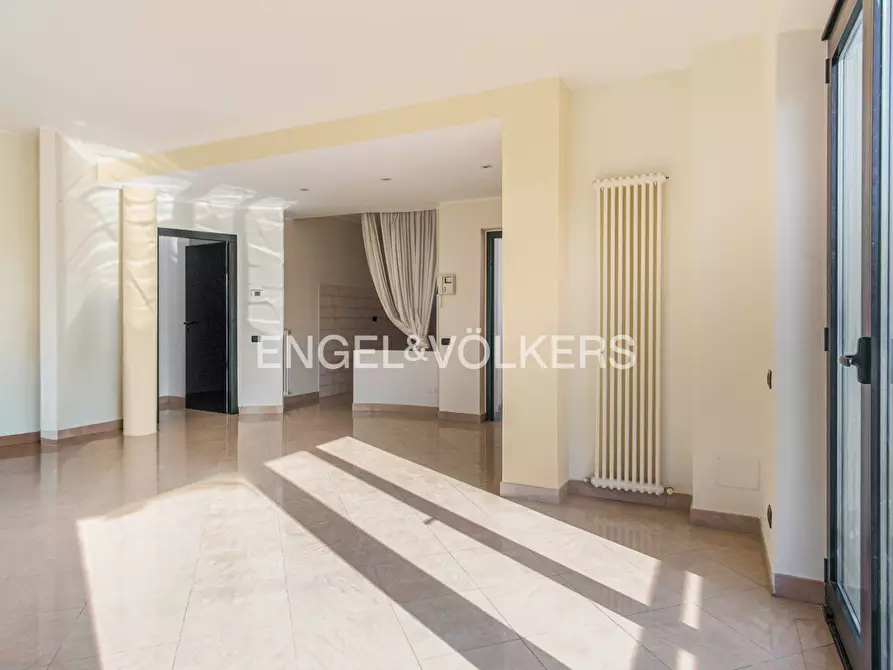 Immagine 2 di Appartamento in vendita  in VIA AVEZZANO 6 a Montesilvano