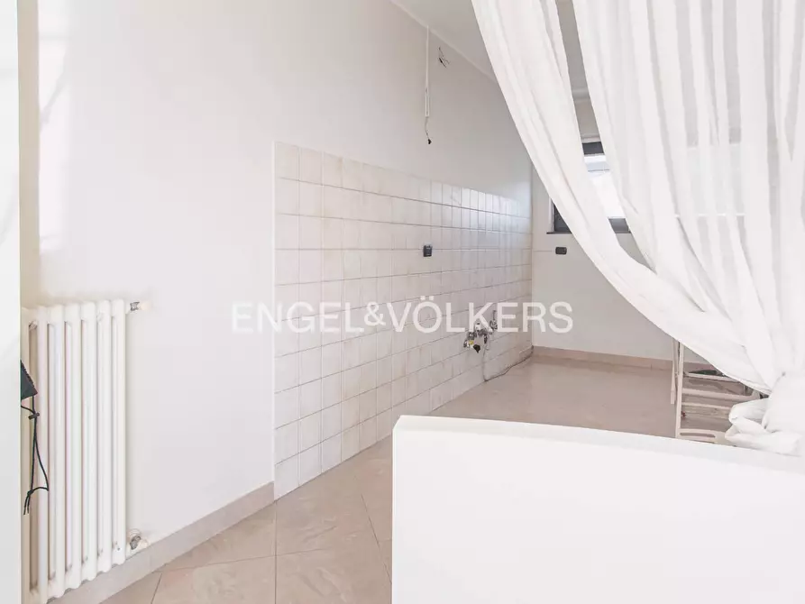 Immagine 3 di Appartamento in vendita  in VIA AVEZZANO 6 a Montesilvano