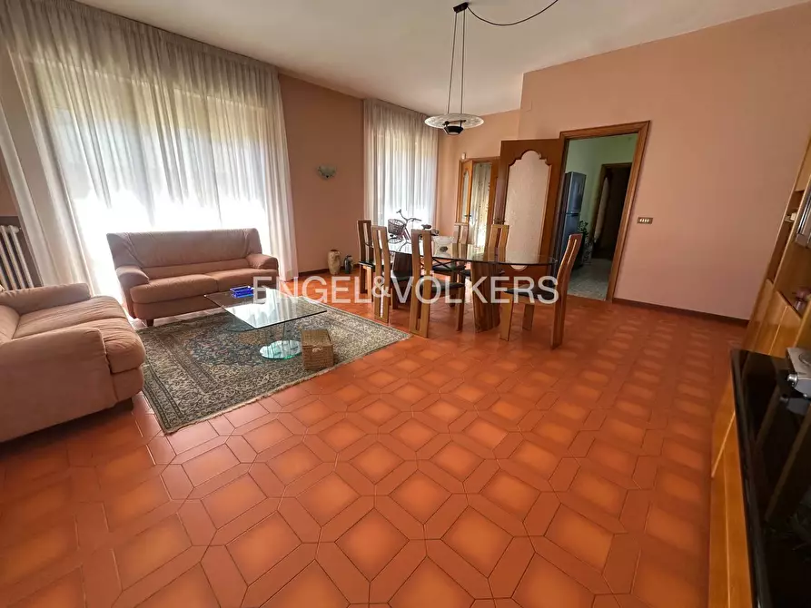 Immagine 3 di Appartamento in vendita  in Via Seneca 23 a Pescara