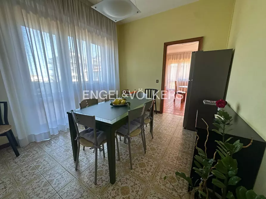 Immagine 4 di Appartamento in vendita  in Via Seneca 23 a Pescara