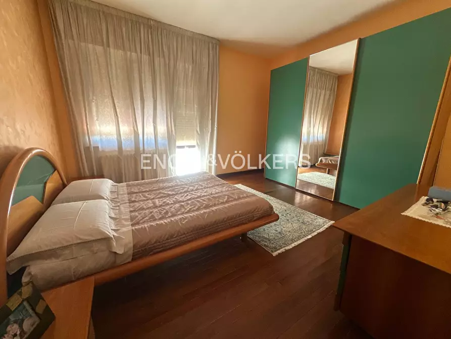 Immagine 10 di Appartamento in vendita  in Via Seneca 23 a Pescara