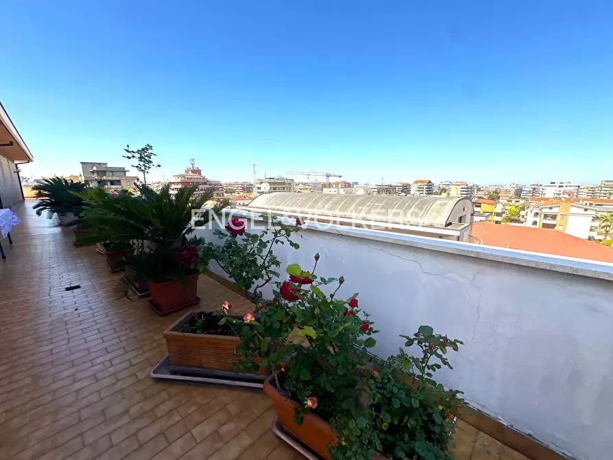 Immagine 15 di Appartamento in vendita  in Via Seneca 23 a Pescara