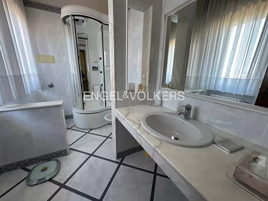 Immagine 22 di Appartamento in vendita  in Via Seneca 23 a Pescara