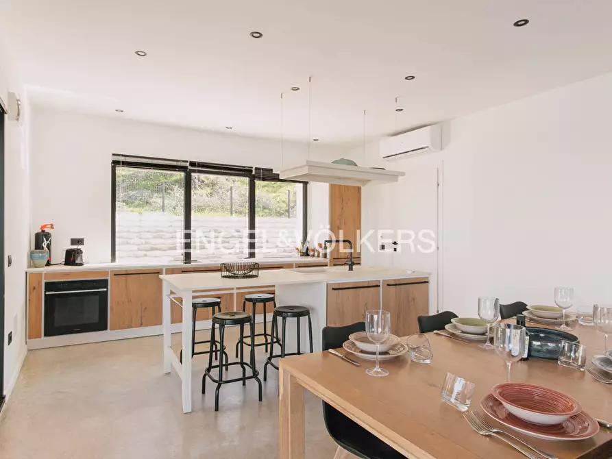 Immagine 4 di Villa in vendita  in CONTRADA FONTE DELLA SIGNORA a Petacciato