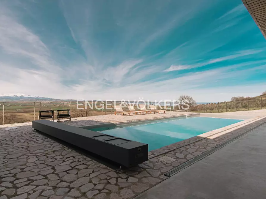 Immagine 23 di Villa in vendita  in CONTRADA FONTE DELLA SIGNORA a Petacciato