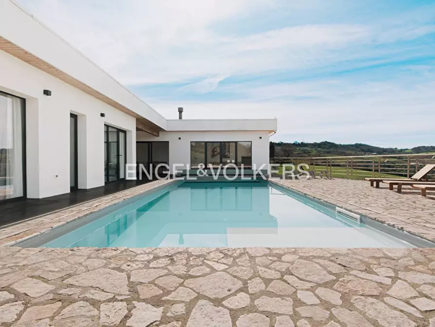 Immagine 2 di Villa in vendita  in CONTRADA FONTE DELLA SIGNORA a Petacciato