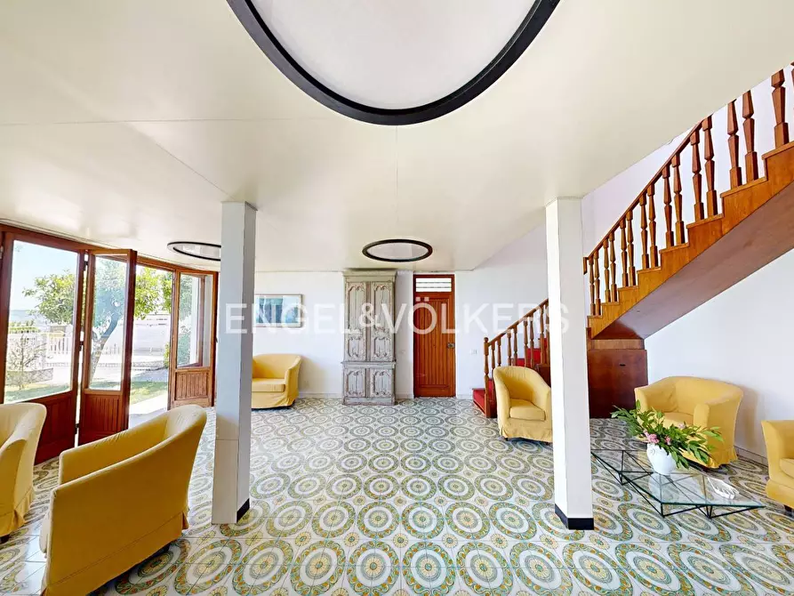 Immagine 3 di Villa in vendita  in Località Favaro a Rocca San Giovanni