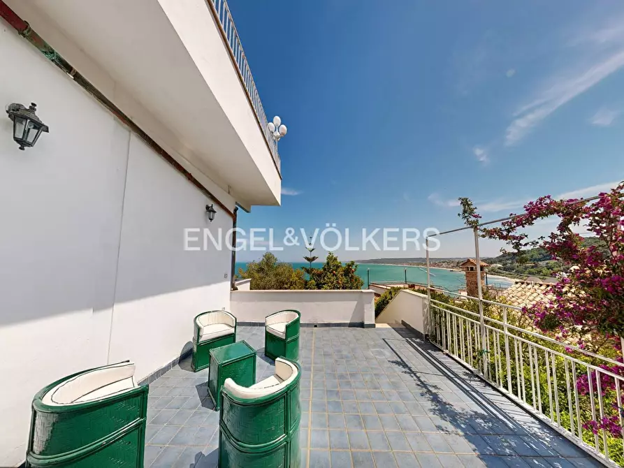 Immagine 19 di Villa in vendita  in Località Favaro a Rocca San Giovanni