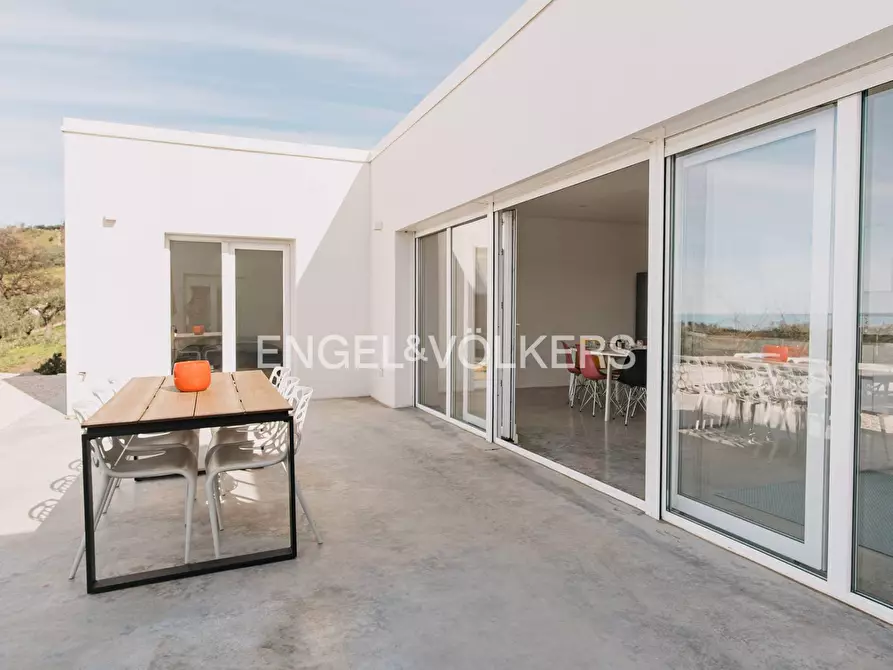 Immagine 2 di Villa in vendita  in CONTRADA FONTE DELLA SIGNOA a Petacciato