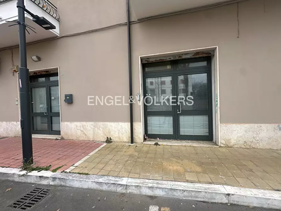 Immagine 1 di Locale commerciale in vendita  in Via Benedetto Croce 105 a Pescara