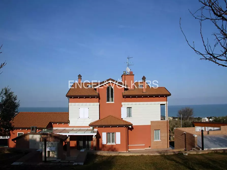 Immagine 1 di Albergo/B&B/Residence in vendita  in VIA PESCARA snc a Mosciano Sant'angelo