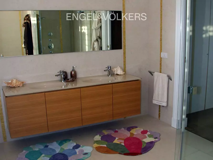 Immagine 11 di Albergo/B&B/Residence in vendita  in VIA PESCARA snc a Mosciano Sant'angelo