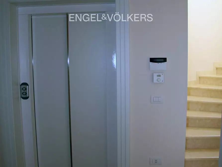 Immagine 12 di Albergo/B&B/Residence in vendita  in VIA PESCARA snc a Mosciano Sant'angelo