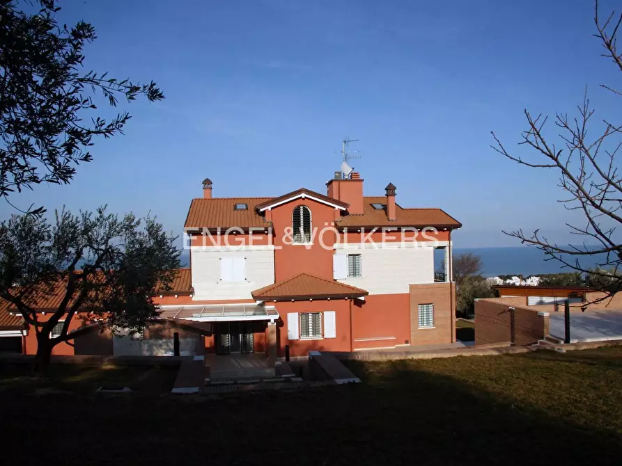 Immagine 15 di Albergo/B&B/Residence in vendita  in VIA PESCARA snc a Mosciano Sant'angelo