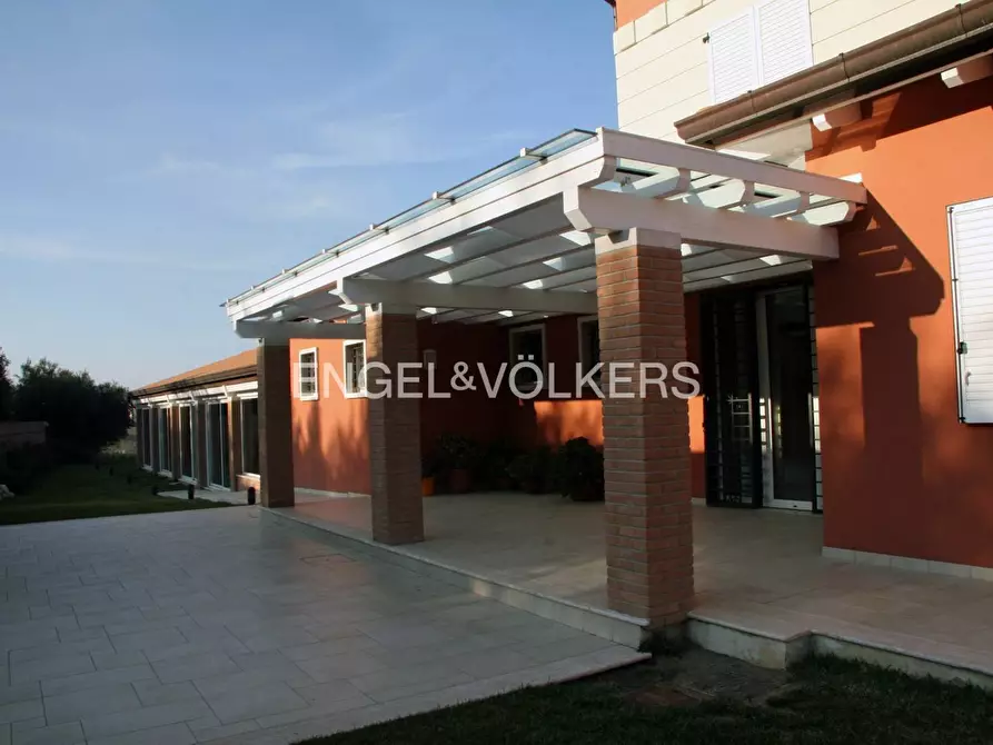 Immagine 18 di Albergo/B&B/Residence in vendita  in VIA PESCARA snc a Mosciano Sant'angelo