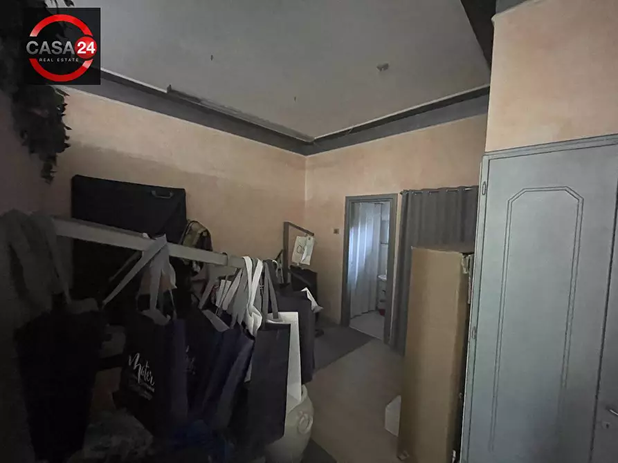 Immagine 2 di Locale commerciale in vendita  in Via Sabaudia a San Felice Circeo