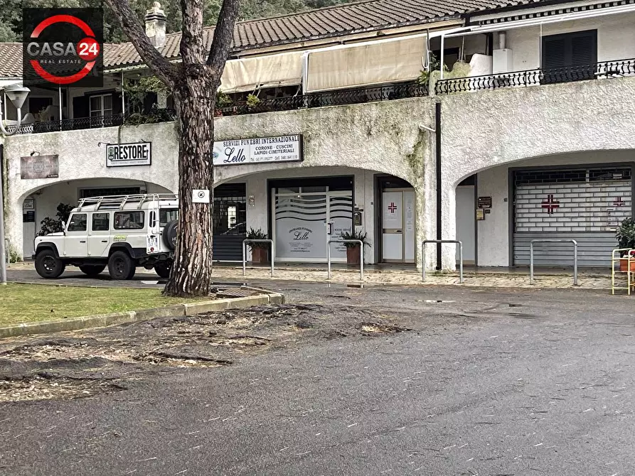 Immagine 6 di Locale commerciale in vendita  in Via Sabaudia a San Felice Circeo