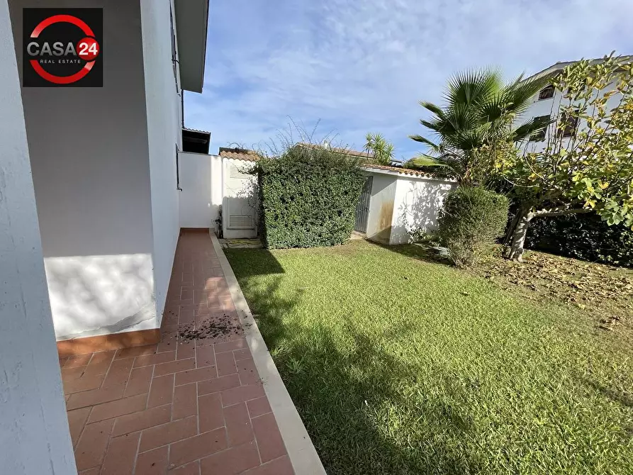 Immagine 39 di Villa in vendita  in via del pescheto a Sabaudia