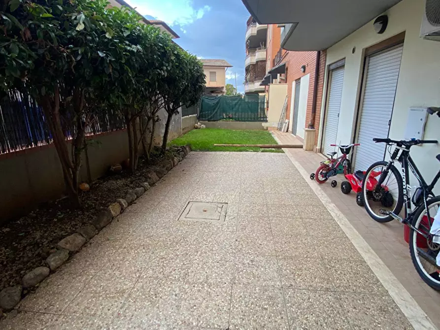 Immagine 1 di Appartamento in vendita  in Piazzale Annibaldi a Sermoneta