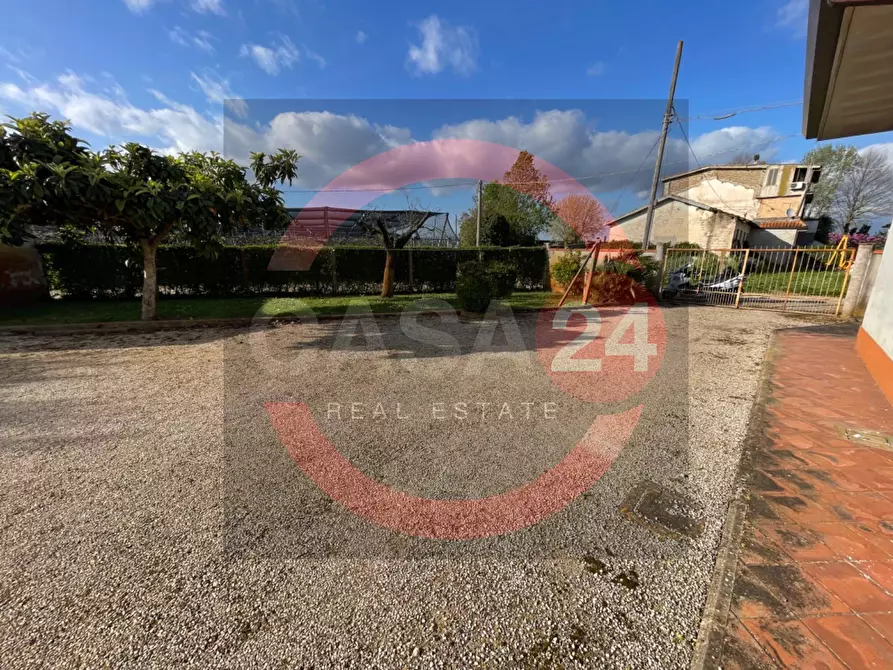 Immagine 3 di Villetta a schiera in vendita  in strada valletta a Cisterna Di Latina