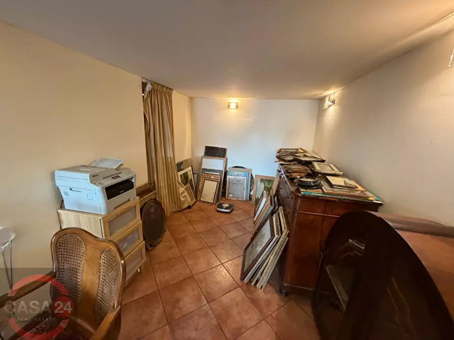 Immagine 7 di Locale commerciale in vendita  in Piazza San Marco a Latina